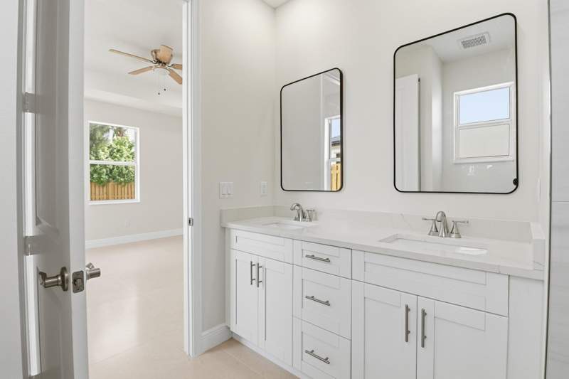 3 bedroom Single Family Residence at 4383 Marilyn Drive, Grammes Homesites, Lake Worth — photo 3