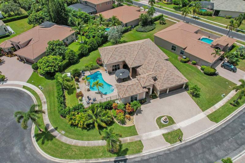 4 bedroom Single Family Residence at 2933 E Fontana Court, Madison Green 1 Pars A, H And K, Royal Palm Beach — photo 5