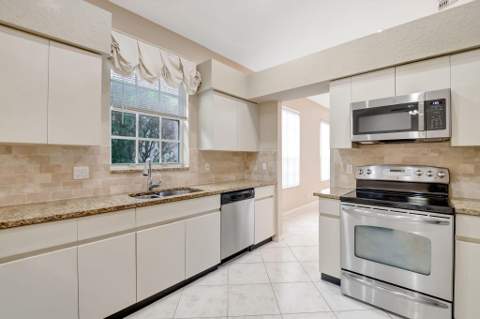 11081 Springbrook Circle, Boynton Beach FL - photo 15 of 37