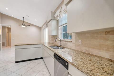 11081 Springbrook Circle, Boynton Beach FL - photo 17 of 37