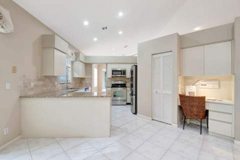 11081 Springbrook Circle, Boynton Beach FL - photo 19 of 37