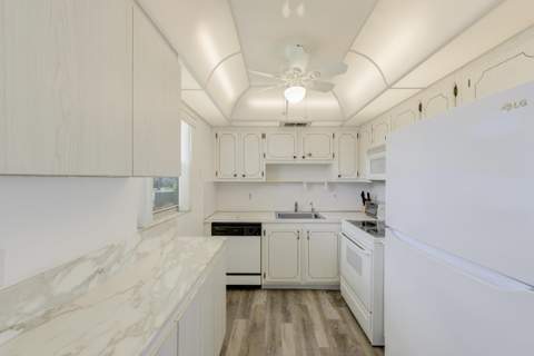 189 Valencia H, Delray Beach FL - photo 6 of 19