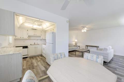 189 Valencia H, Delray Beach FL - photo 8 of 19