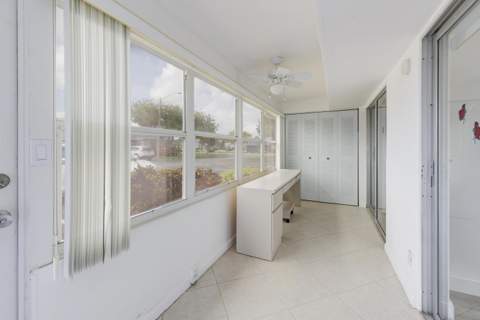 189 Valencia H, Delray Beach FL - photo 15 of 19