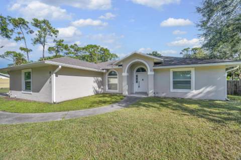 8330 Hidden Pines Road, Fort Pierce FL - photo 6 of 34