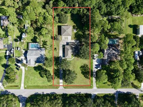 8330 Hidden Pines Road, Fort Pierce FL - photo 11 of 34