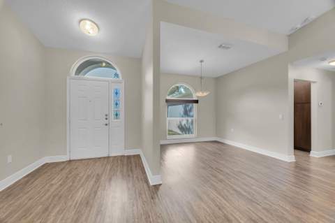 8330 Hidden Pines Road, Fort Pierce FL - photo 12 of 34
