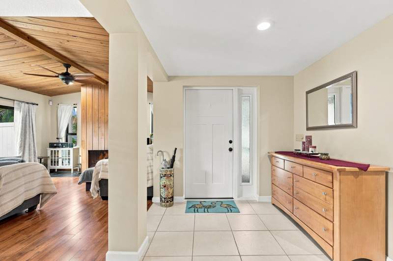 3 bedroom Single Family Residence at 99 Cuyahoga Road, Florida Gardens 3, Lake Worth — photo 4