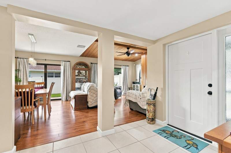 3 bedroom Single Family Residence at 99 Cuyahoga Road, Florida Gardens 3, Lake Worth — photo 5