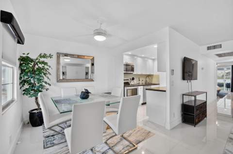 1061 Exeter D, Boca Raton FL - photo 7 of 82