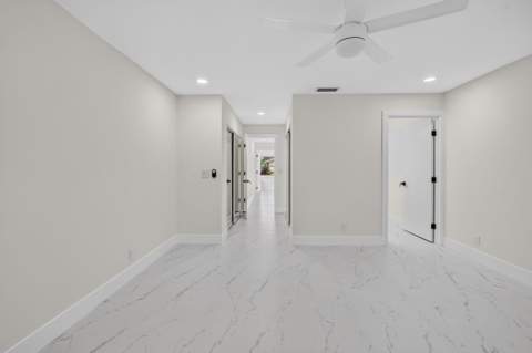 8224 Summerbreeze Lane, Boca Raton FL - photo 17 of 35
