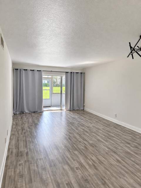 7355 Woodmont Terrace #104, Tamarac FL - photo 15 of 20