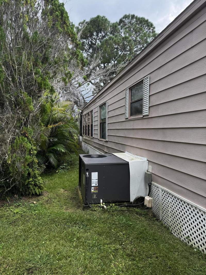 2 bedroom Manufactured Home at 24 Flores Del Norte, Spanish Lakes Country Club Village, Fort Pierce — photo 5