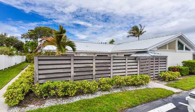 2 bedroom Condominium at 1801 S US Highway 1 #5B, Oceanside Terrace Condo, Jupiter — photo 1