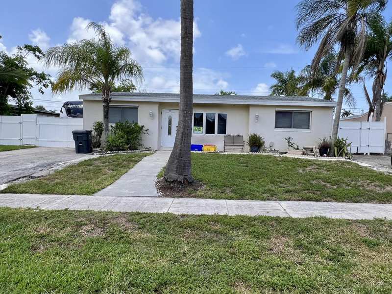 2 bedroom Single Family Residence at 591 Tallulah Road, Seminole Manor 2, Lake Worth — photo 1