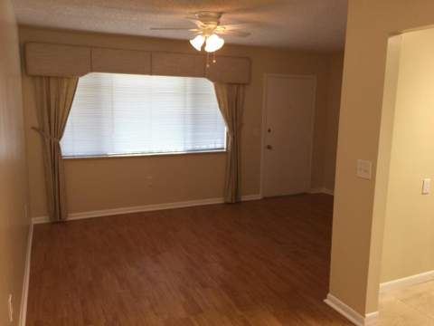 2878 Donnelly Drive #207, Lake Worth FL - photo 8 of 11