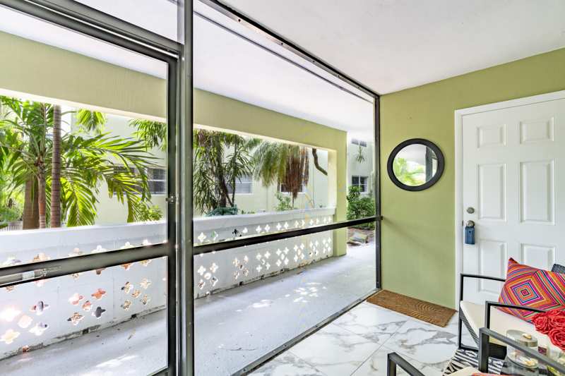 1 bedroom Condominium at 1425 Arthur Street #111B, Santa Monica Condominium, Hollywood — photo 1
