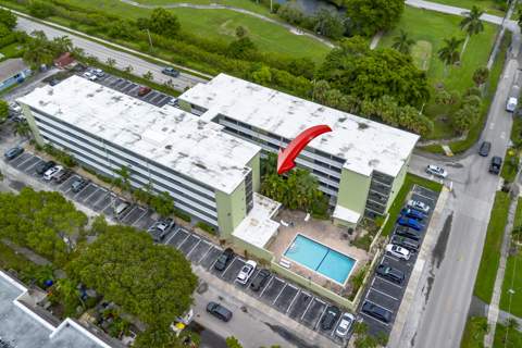 1425 Arthur Street #111B, Hollywood FL - photo 19 of 31