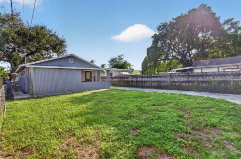 5715 Garfield Street, Hollywood FL - photo 11 of 41