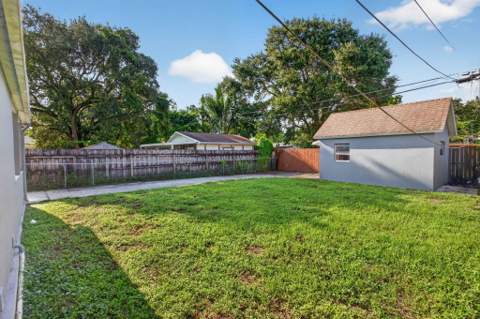 5715 Garfield Street, Hollywood FL - photo 12 of 41