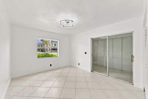 541 Burgundy L #541, Delray Beach FL - photo 8 of 16