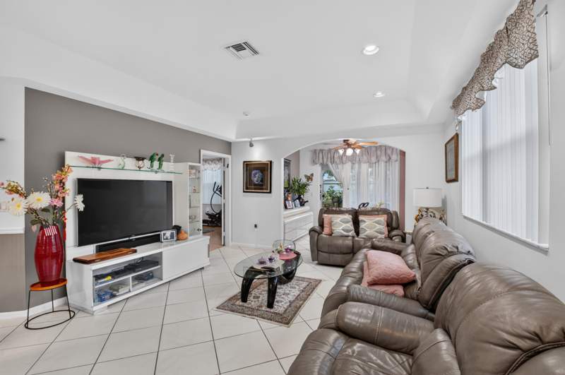 3 bedroom Villa at 12598 Crystal Pointe Drive #D, Crystal Pointe , Boynton Beach — photo 2