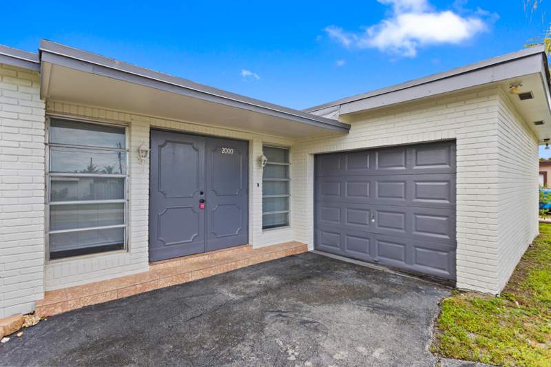 3 bedroom Single Family Residence at 2000 NW 91st Way, Sunrise Golf Village Sec 21, Sunrise — photo 4