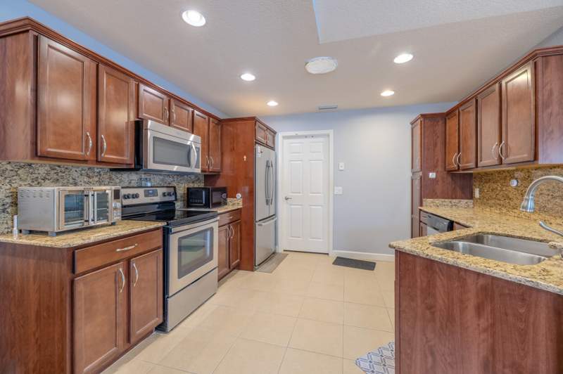 2 bedroom Single Family Residence at 16 Mediterranean Boulevard, Spanish Lakes One Leasehold Estates, Port St. Lucie — photo 3