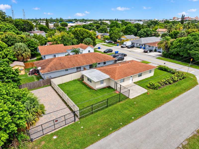 3 bedroom Single Family Residence at 603 N Broadway, Mantyharju Lantana, Lantana — photo 1