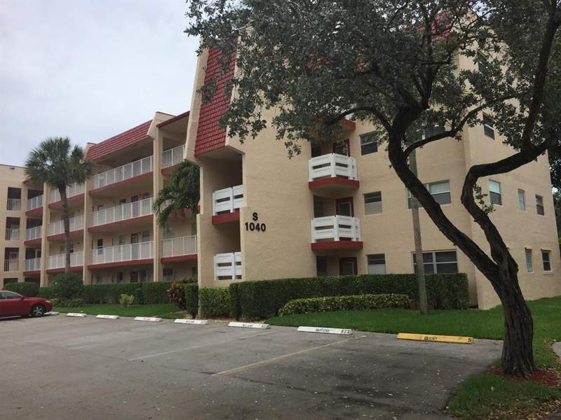 1 bedroom Condominium at 1040 Country Club Drive #306, Oriole Golf & Tennis Club Condo, Margate — photo 2