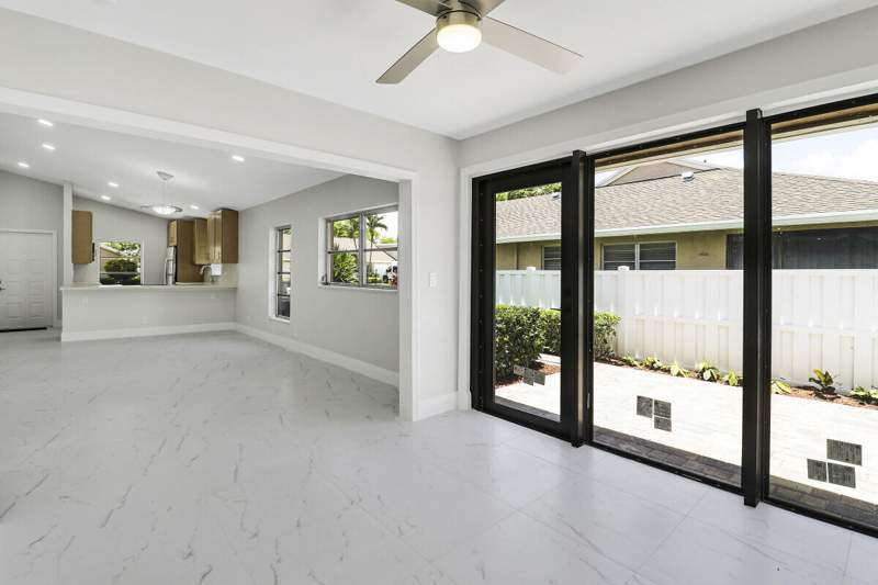 2 bedroom Villa at 8157 Springtree Road, Whisper Walk Sec C Condo, Boca Raton — photo 2