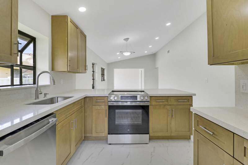 2 bedroom Villa at 8157 Springtree Road, Whisper Walk Sec C Condo, Boca Raton — photo 3