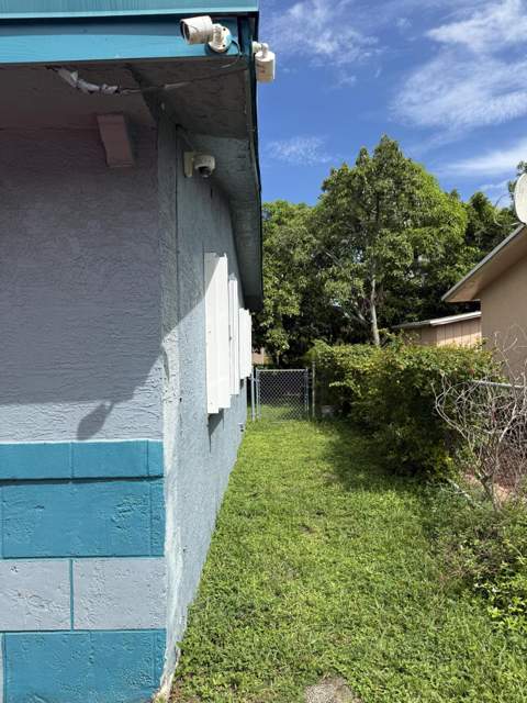 650 SW 28th Way, Fort Lauderdale FL - photo 15 of 21