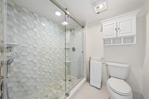 513 Oak Harbour Drive, Juno Beach FL - photo 14 of 39