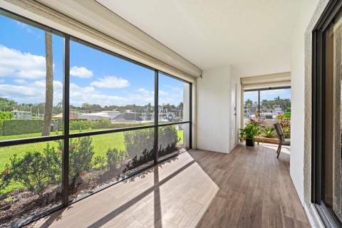 513 Oak Harbour Drive, Juno Beach FL - photo 21 of 39