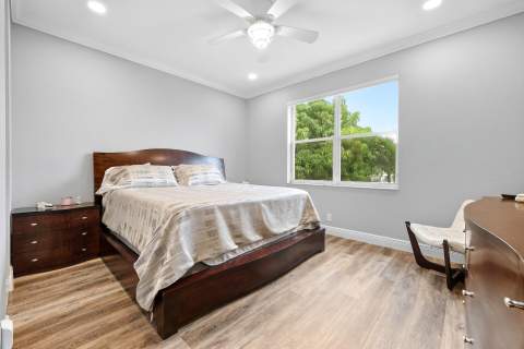 1261 Beacon Circle, Wellington FL - photo 23 of 44