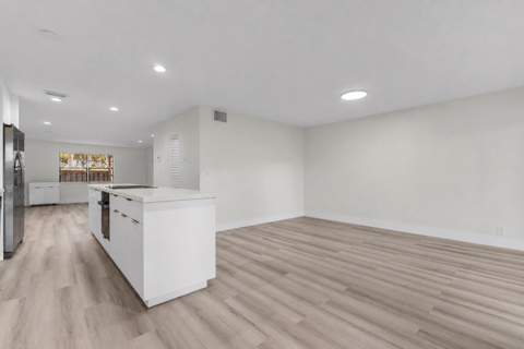 7864 NW 12th Street, Plantation FL - photo 6 of 29
