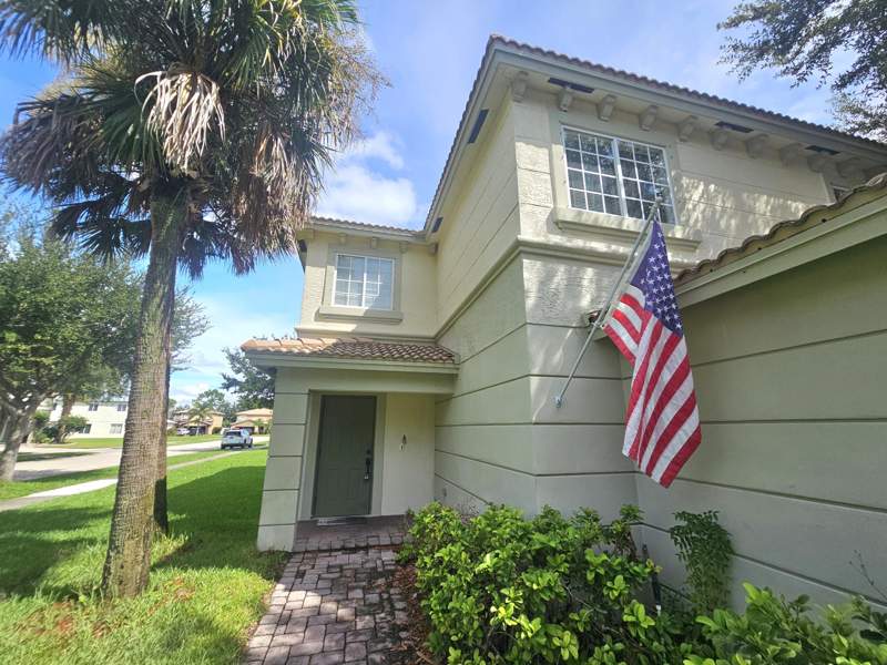 4 bedroom Single Family Residence at 1919 Newport Isles Boulevard, First Replat Of Portofino Isles, Port St. Lucie — photo 4