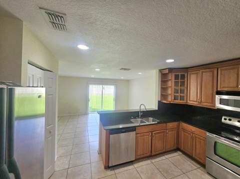 1919 Newport Isles Boulevard, Port St. Lucie FL - photo 8 of 36