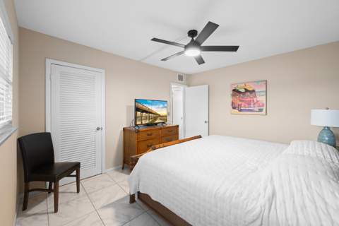 390 N Federal Highway #202, Deerfield Beach FL - photo 15 of 46
