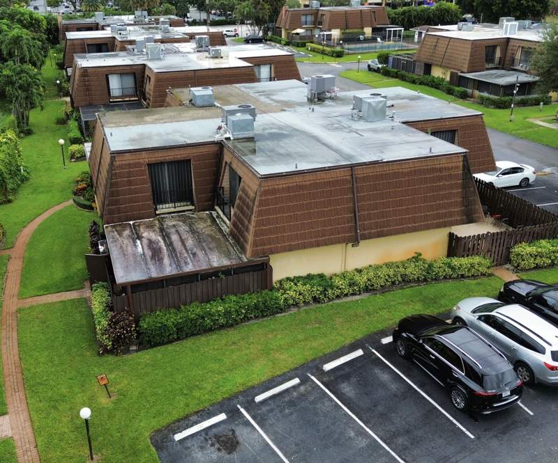 2 bedroom Townhouse at 4171 Turnberry Circle #1203, Village Of Turnberry Ph II, Lake Worth — photo 2