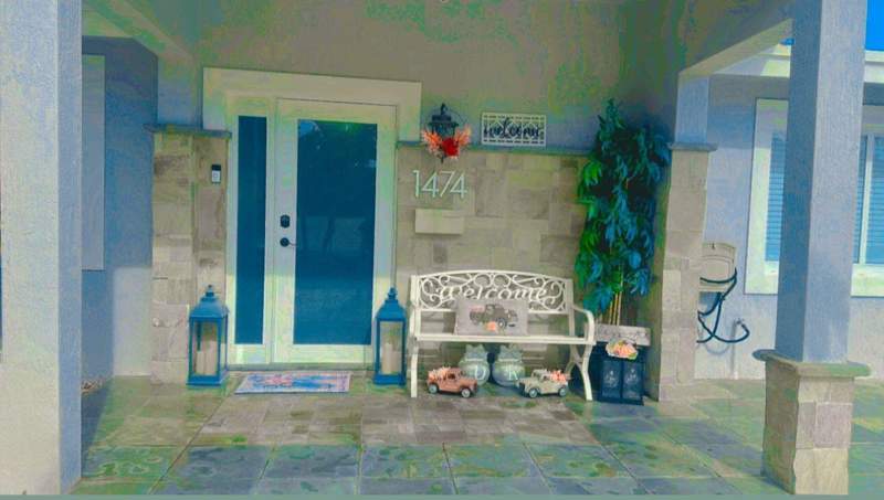 4 bedroom Single Family Residence at 1474 Cochran Drive, Lake Osborne Hills, Lake Worth Beach — photo 2