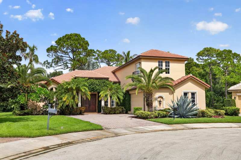 4 bedroom Single Family Residence at 805 SW Classico Court, Tortoise Cay At St Lucie West Plat No 130, Port St. Lucie — photo 1