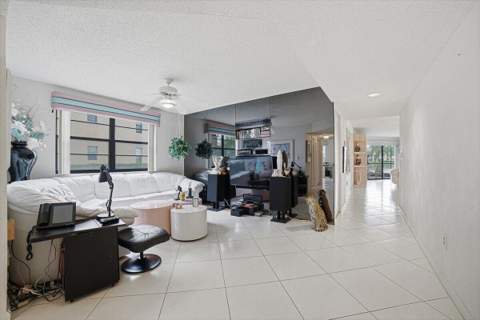 7501 Fairfax Drive, Tamarac FL - photo 18 of 39