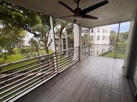 9480 Poinciana Place #310, Davie FL - photo 15 of 17