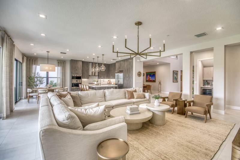 5 bedroom Single Family Residence at 10050 Skyloft Street, Apex at Avenir, Palm Beach Gardens — photo 3