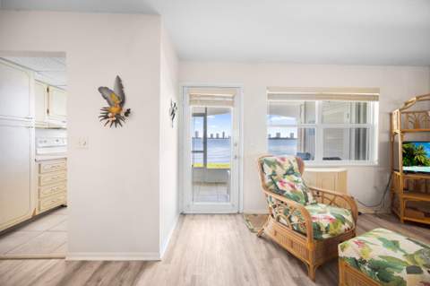 100 Shore Court #104, North Palm Beach FL - photo 9 of 40