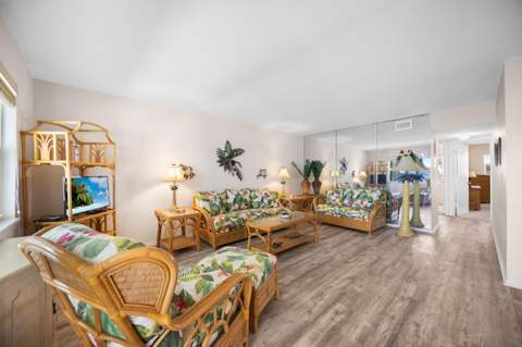 100 Shore Court #104, North Palm Beach FL - photo 11 of 40