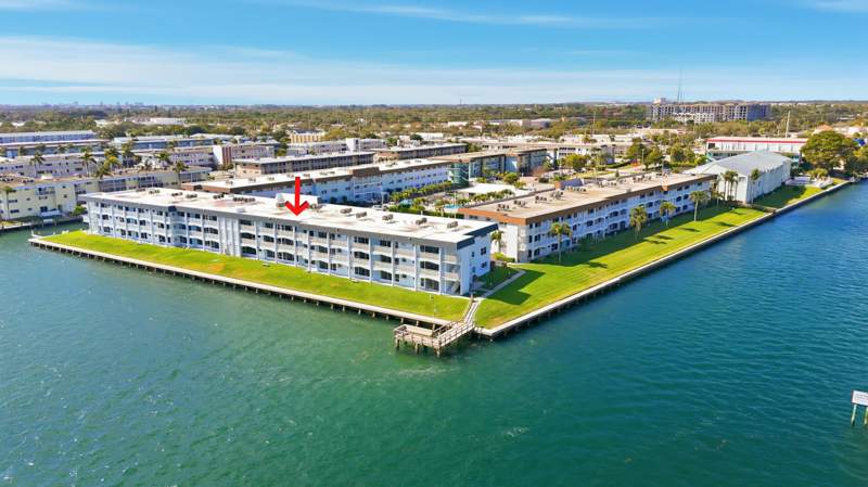 2 bedroom Condominium at 100 Shore Court #104, Shore Club Apts A Inc, North Palm Beach — photo 2