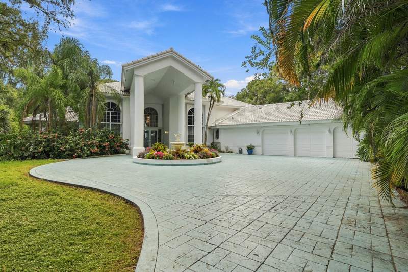 4 bedroom Single Family Residence at 5386 NW 77th Terrace, Whispering Woods, Coral Springs — photo 2